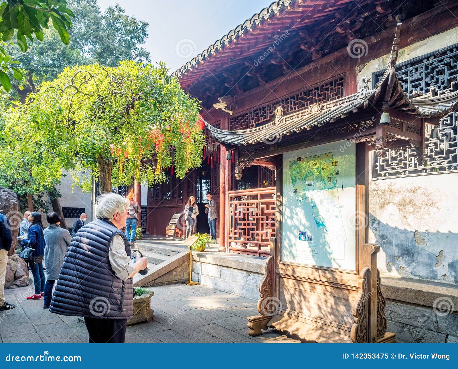 Yu Yuan Yu Garden Shanghai China Editorial Image Image Of Landmark Place Yu Yuan Yu Garden Shanghai China Editorial Image Image Of Landmark Place