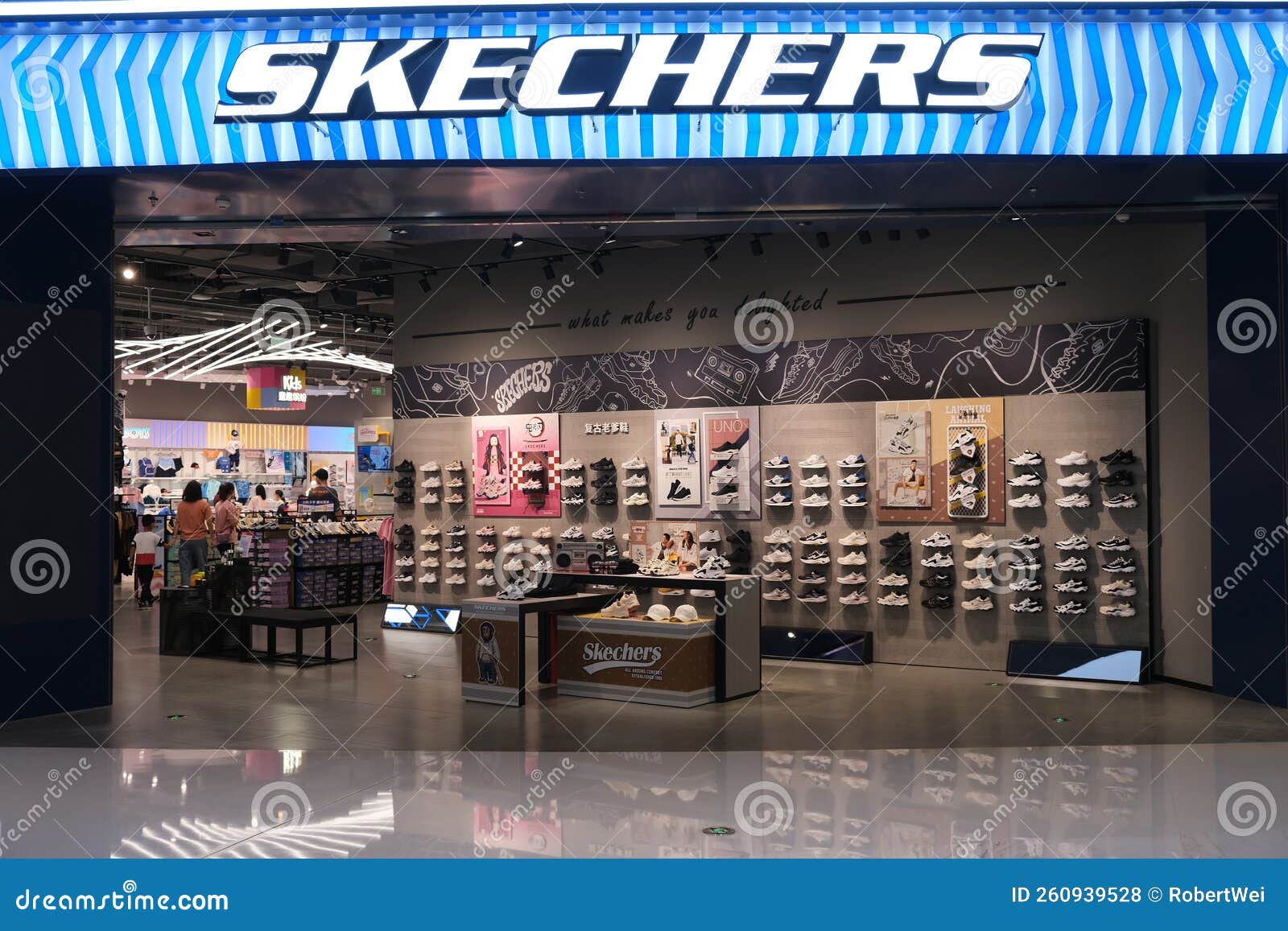 Facade of SKECHERS Shoe Store Editorial Stock Photo - Image of retail ...