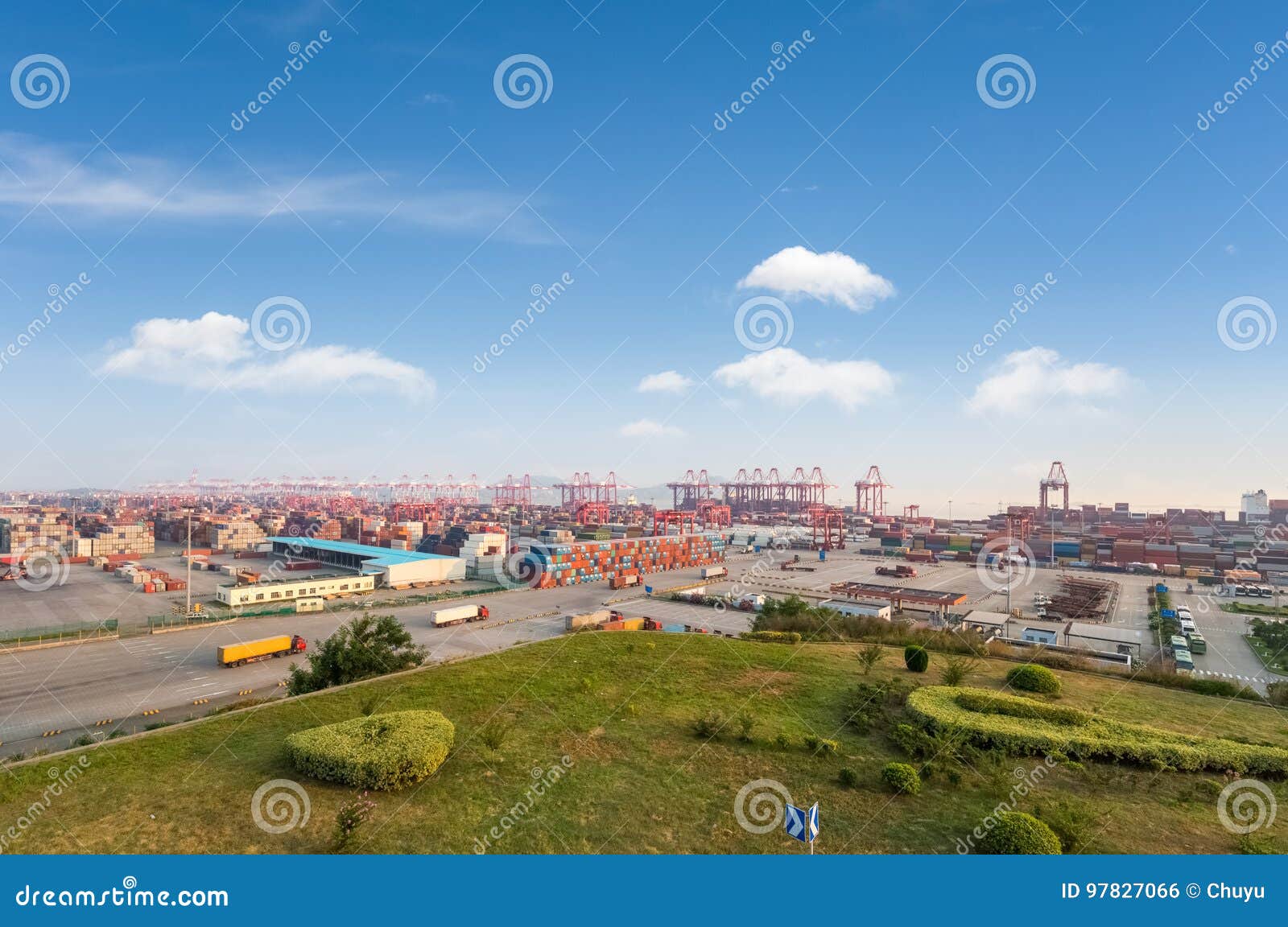 shanghai container terminal