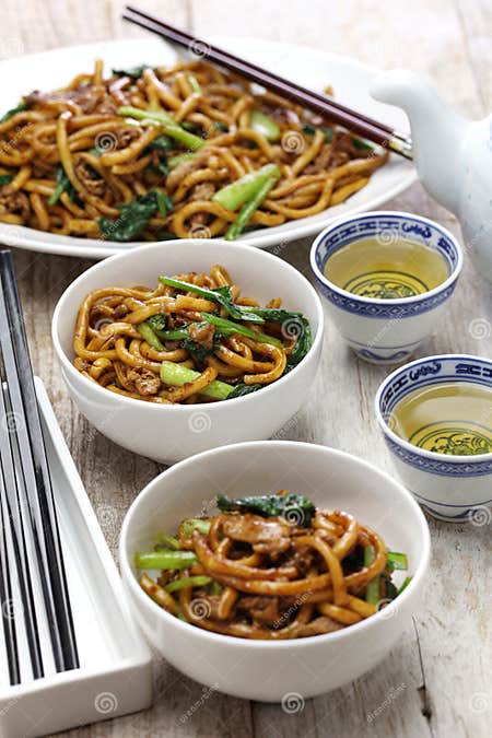 Shanghai Fried Noodle, Shanghai Chow Mein Stock Photo - Image of ...