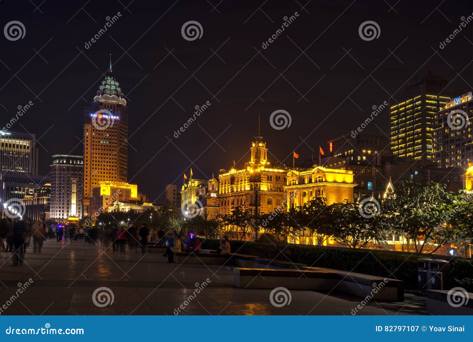Shanghai street night editorial photography. Image of light 82797107