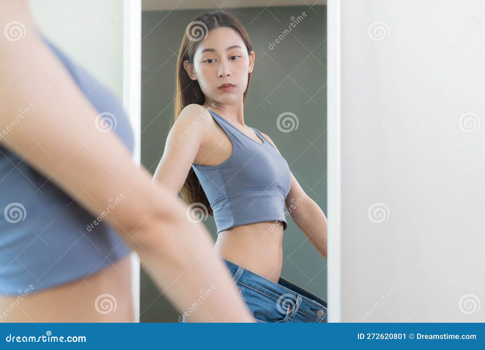 Shape Slender, Thin Waist, Attractive Slim Asian Young Woman, Beautiful  Girl Hand Show Shape Her Weight Loss, Wearing in Big, Stock Image - Image  of abdomen, health: 272620801