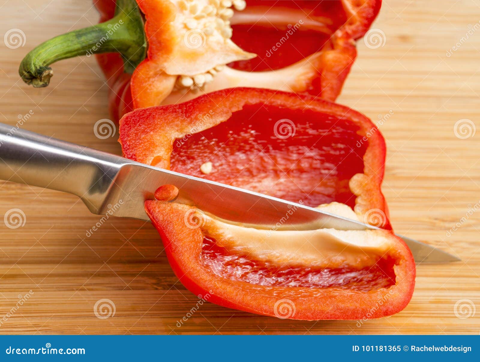 https://thumbs.dreamstime.com/z/sharp-knife-cutting-fresh-red-bell-pepper-quarters-closeup-sharp-knife-cutting-fresh-red-bell-pepper-quarters-closeup-101181365.jpg