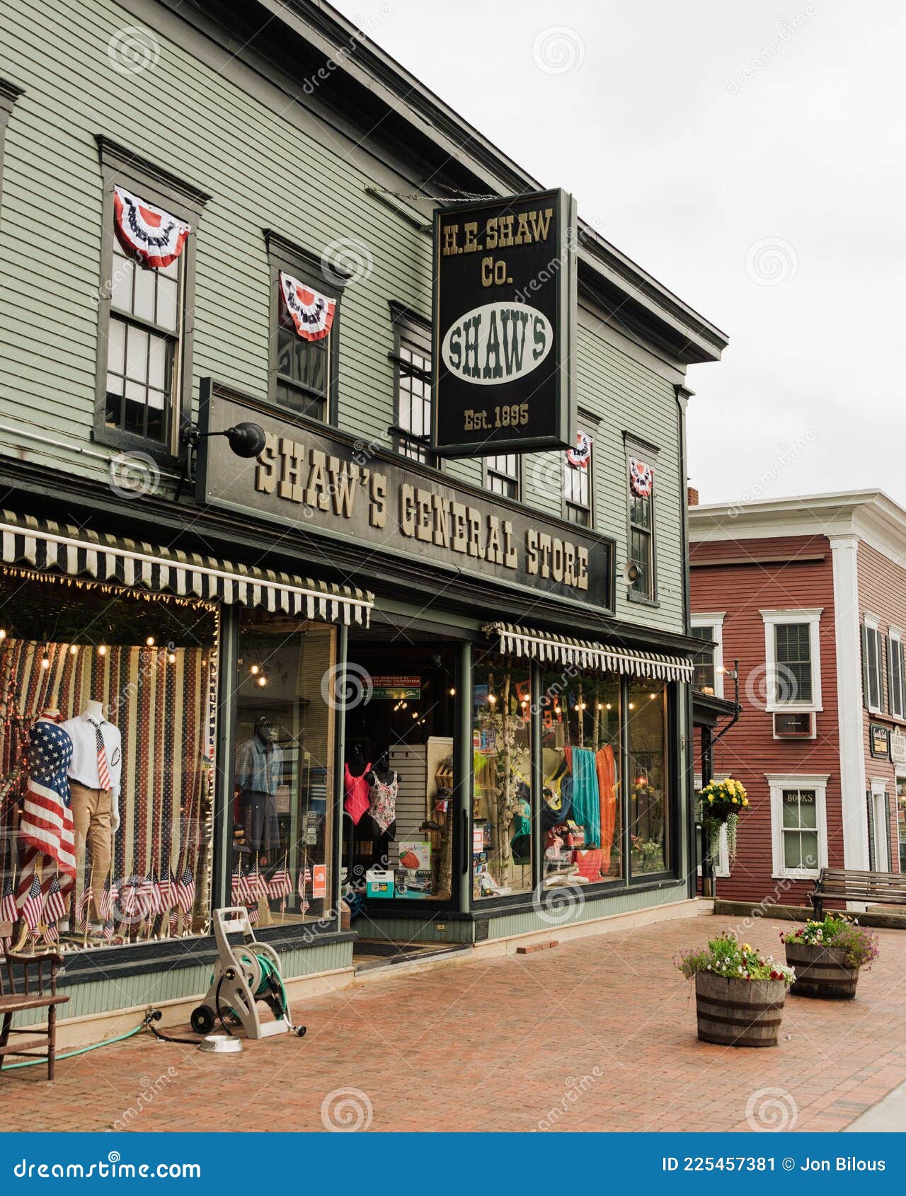 Shaws General Store Sign, in Stowe, Vermont Editorial Photo Image of signage, store 225457381