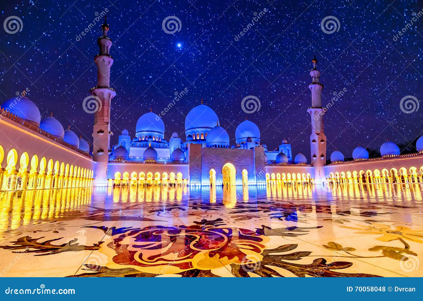 sheikh zayed grand mosque in abu dhabi, uae at night