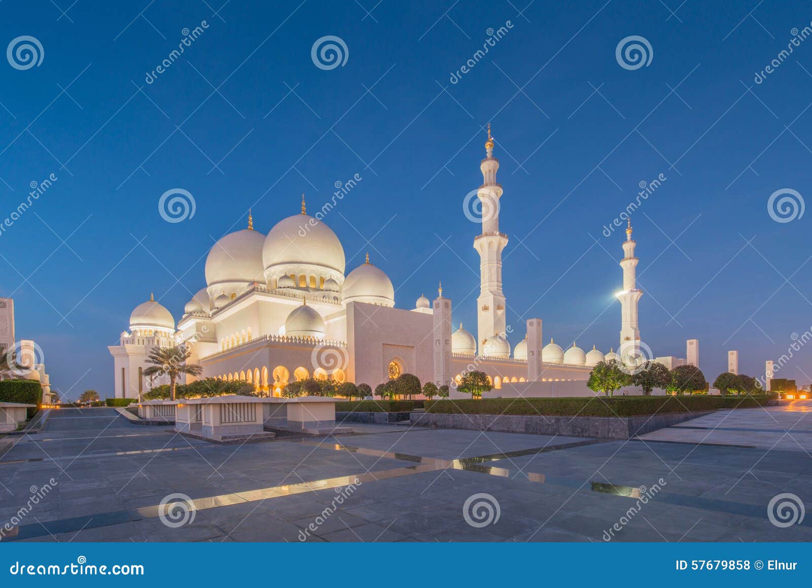 sheikh zayed mosque in abu dabi