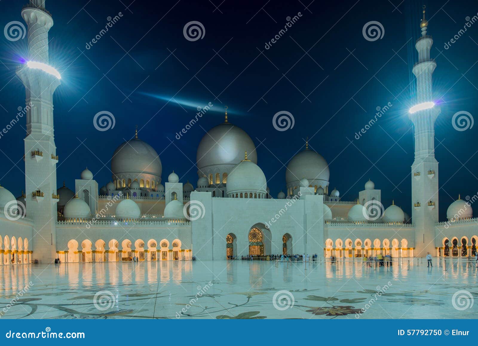 sheikh zayed mosque in abu dabi