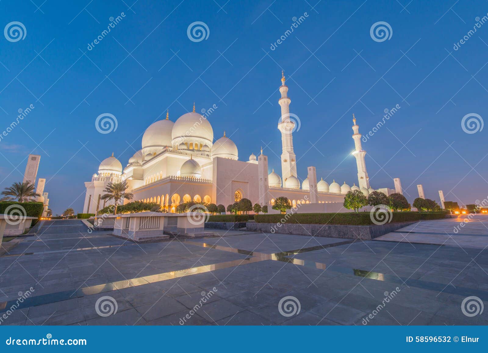 sheikh zayed mosque in abu dabi