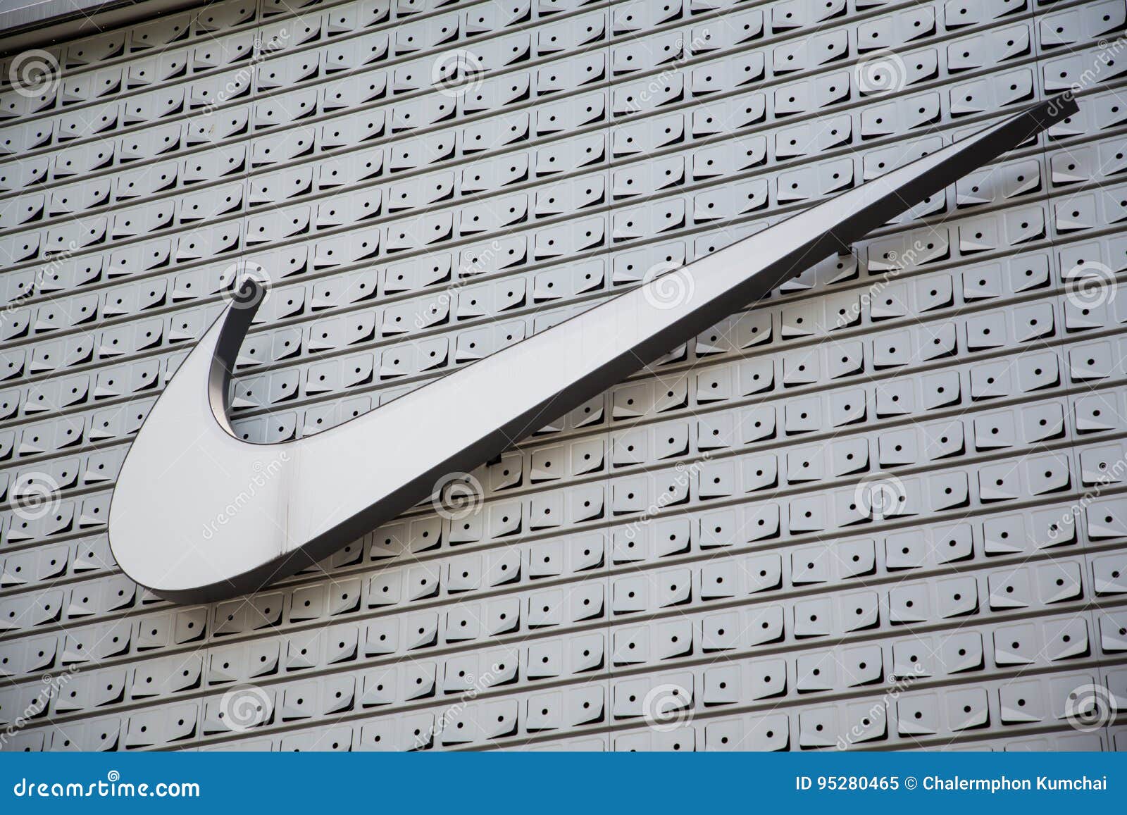 mensaje Cambios de jerarquía Shenzhen,China - June 24, 2016: Nike Brand Logo. Nike is a Globa Editorial  Image - Image of editorial, symbol: 95280465