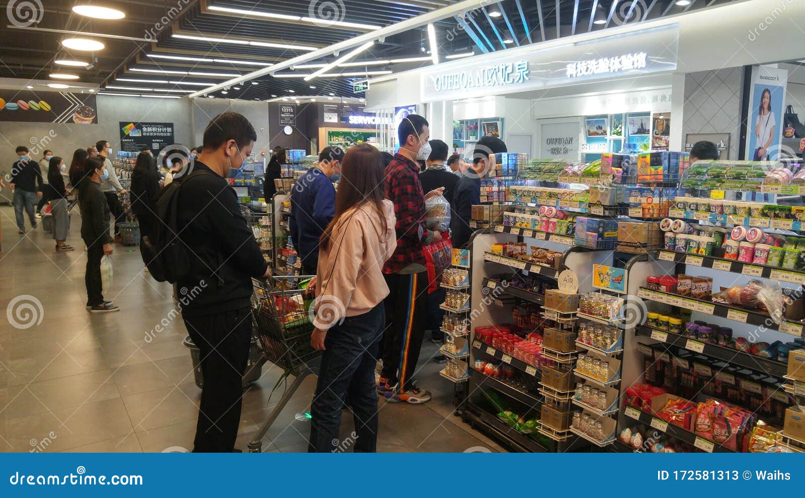 Shenzhen, China Supermarkets are Open and Citizens are Buying