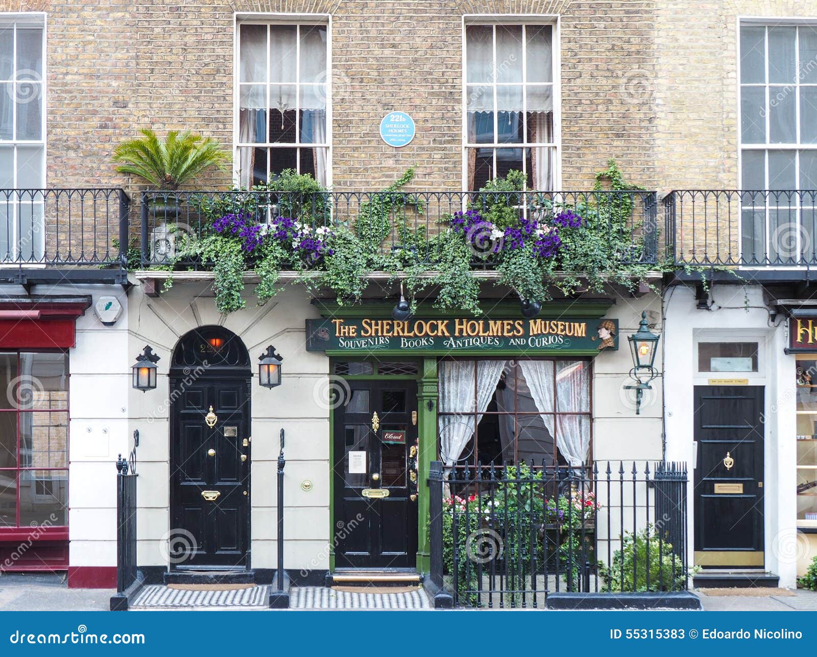 Sherlock Holmes House And Museum In 221b Baker Street London Editorial Stock Photo Image Of Doorway Door