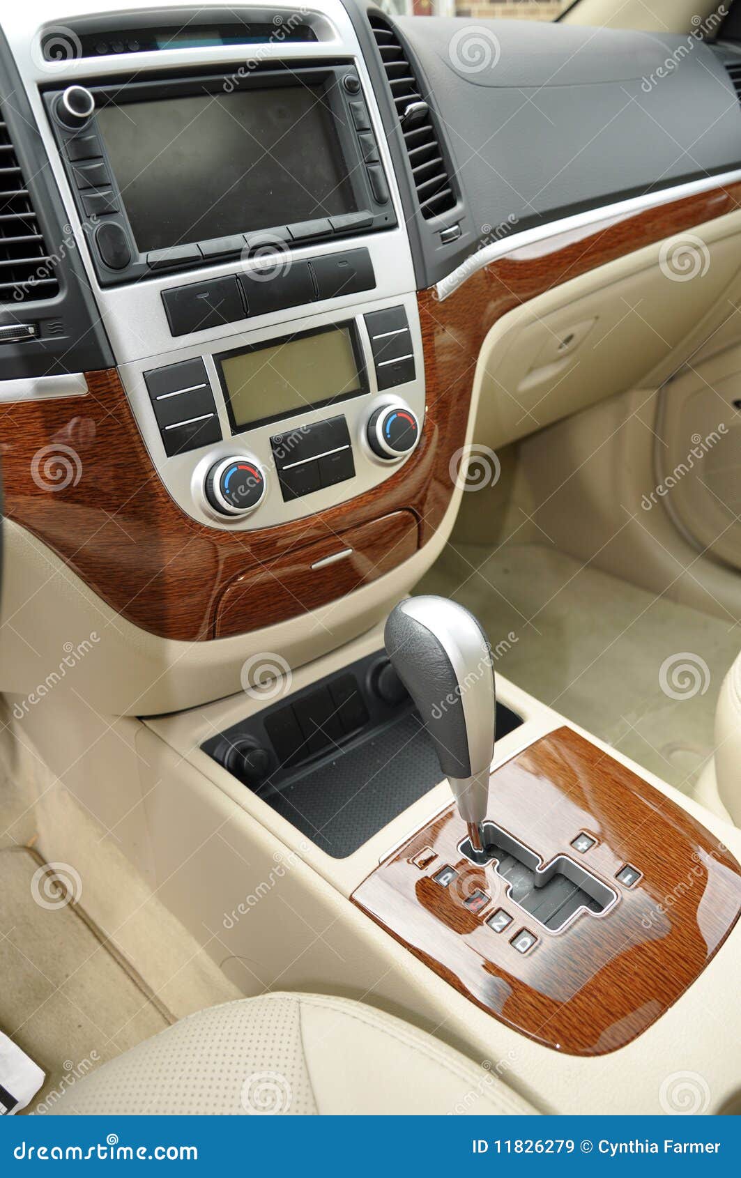 SHIFT De Engrenagem Para O Interior Do Carro Imagem de Stock - Imagem de  lustroso, assentos: 11826279