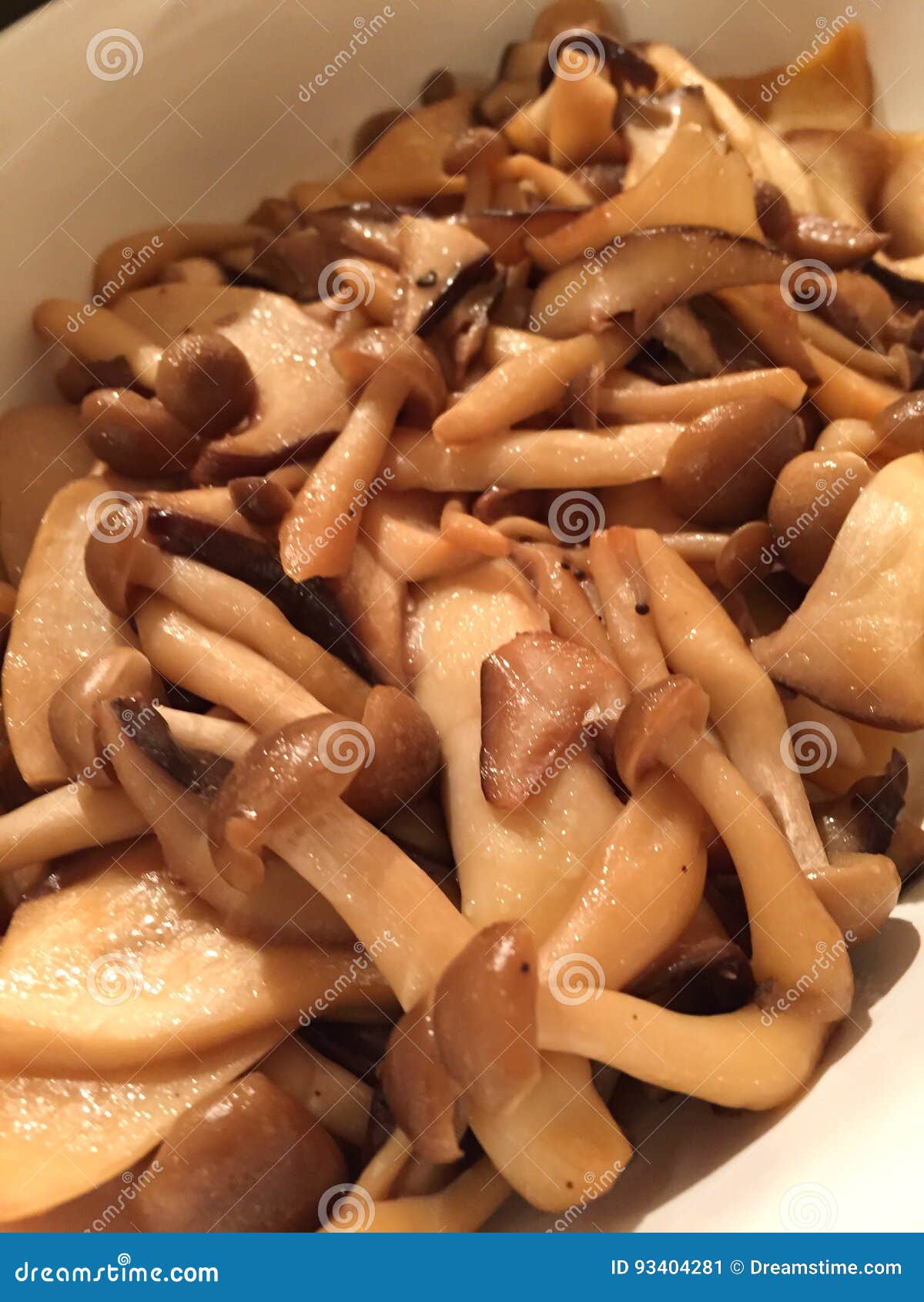 Shimeji mushroom stock image. Image of food, gourmet 93404281