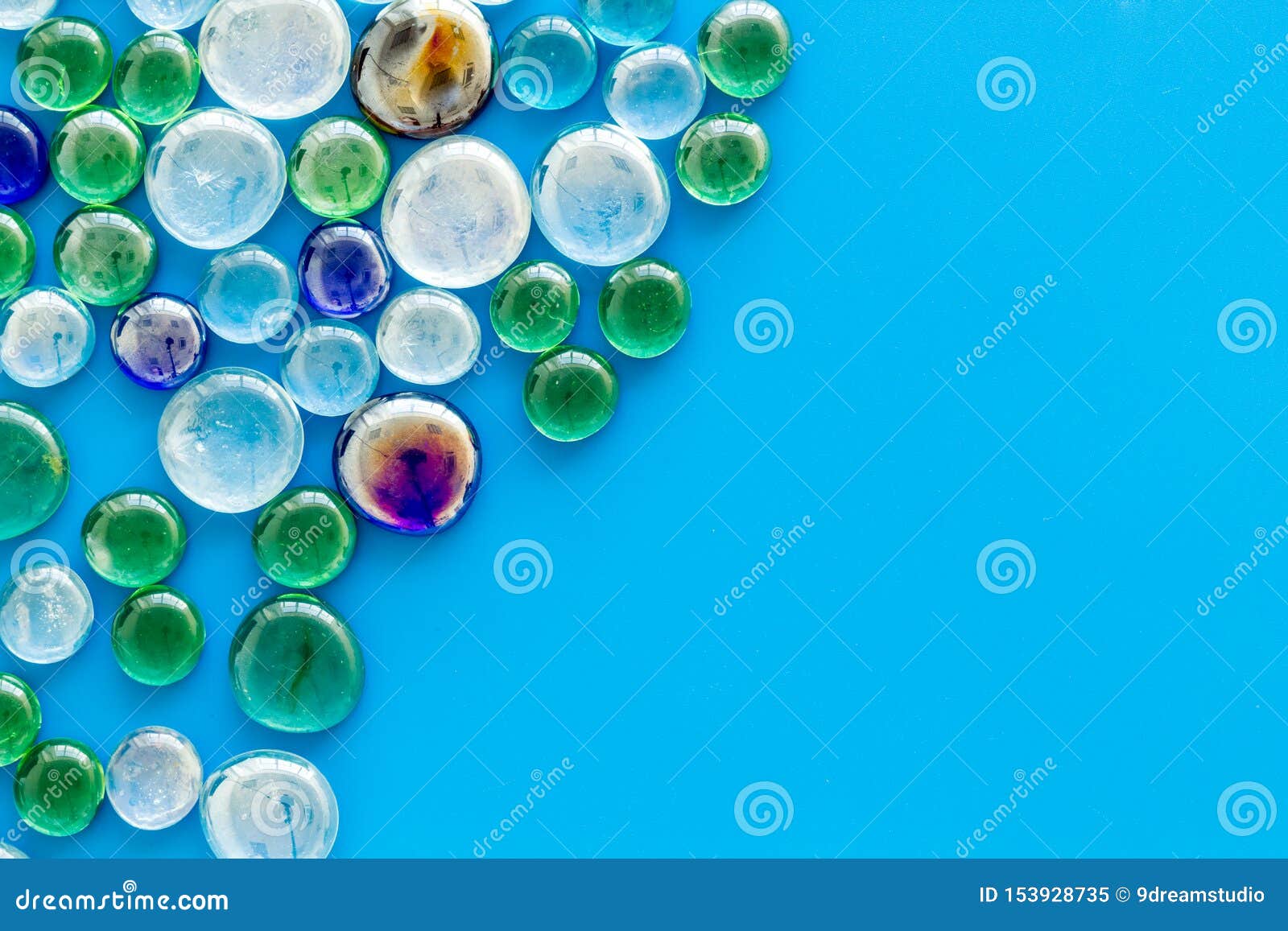 Glass gem stone pebbles for decoration home, aquarium