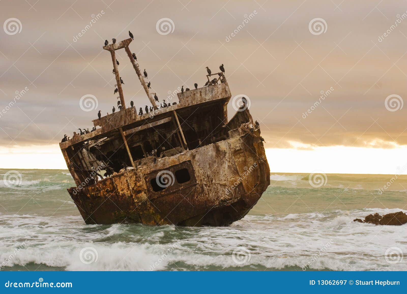 Shipwreck stock image. Image of pacific, fish, marine 13062697