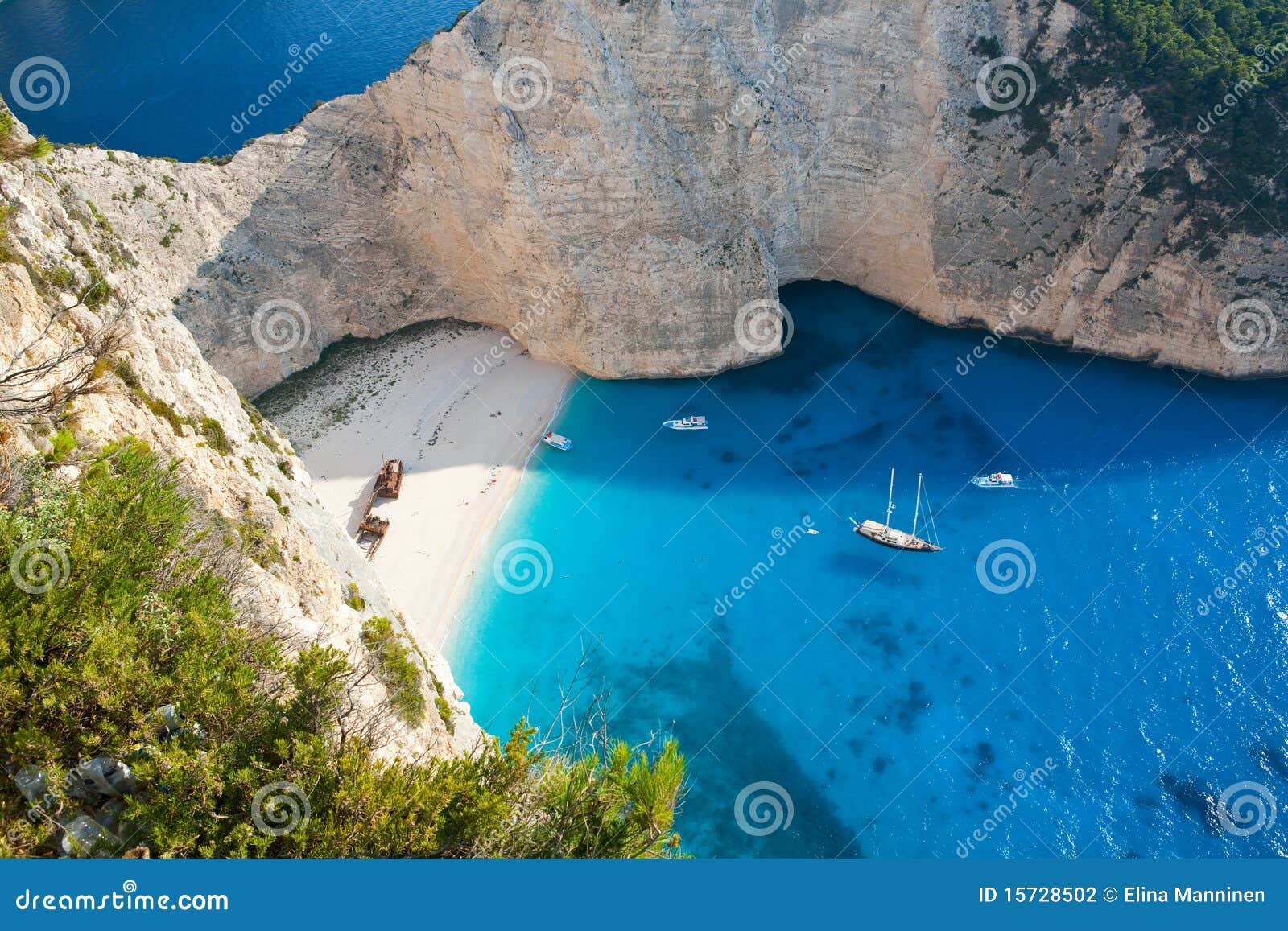 Shipwreck beach stock photo. Image of landscape, wreck - 15728502