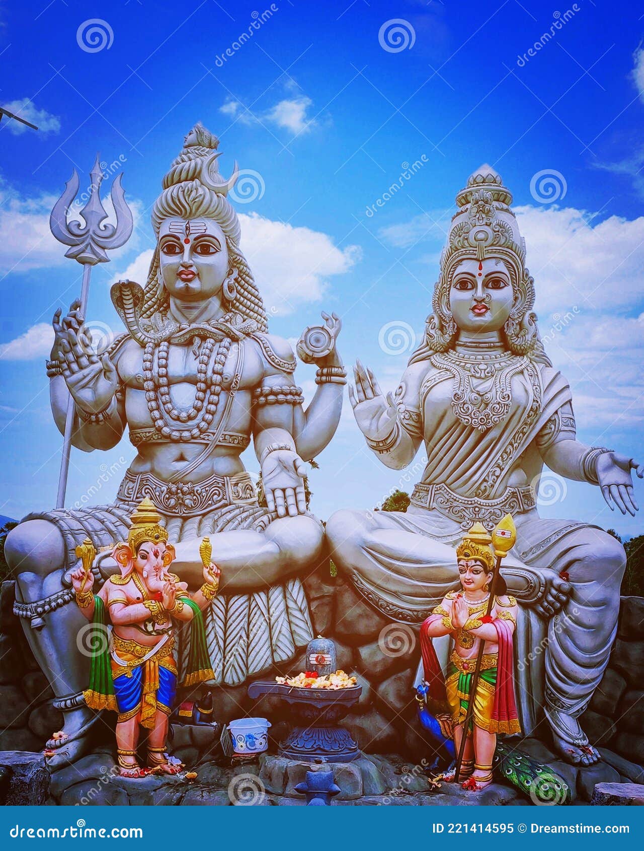 Lord Shiva and Parvathi Image  Lord ganesha paintings Lord shiva pics Shiva  parvati images