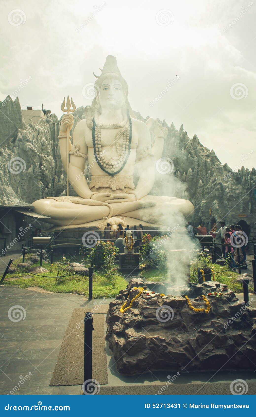 Shiva temple editorial photo. Image of statue, pray, travel 52713431