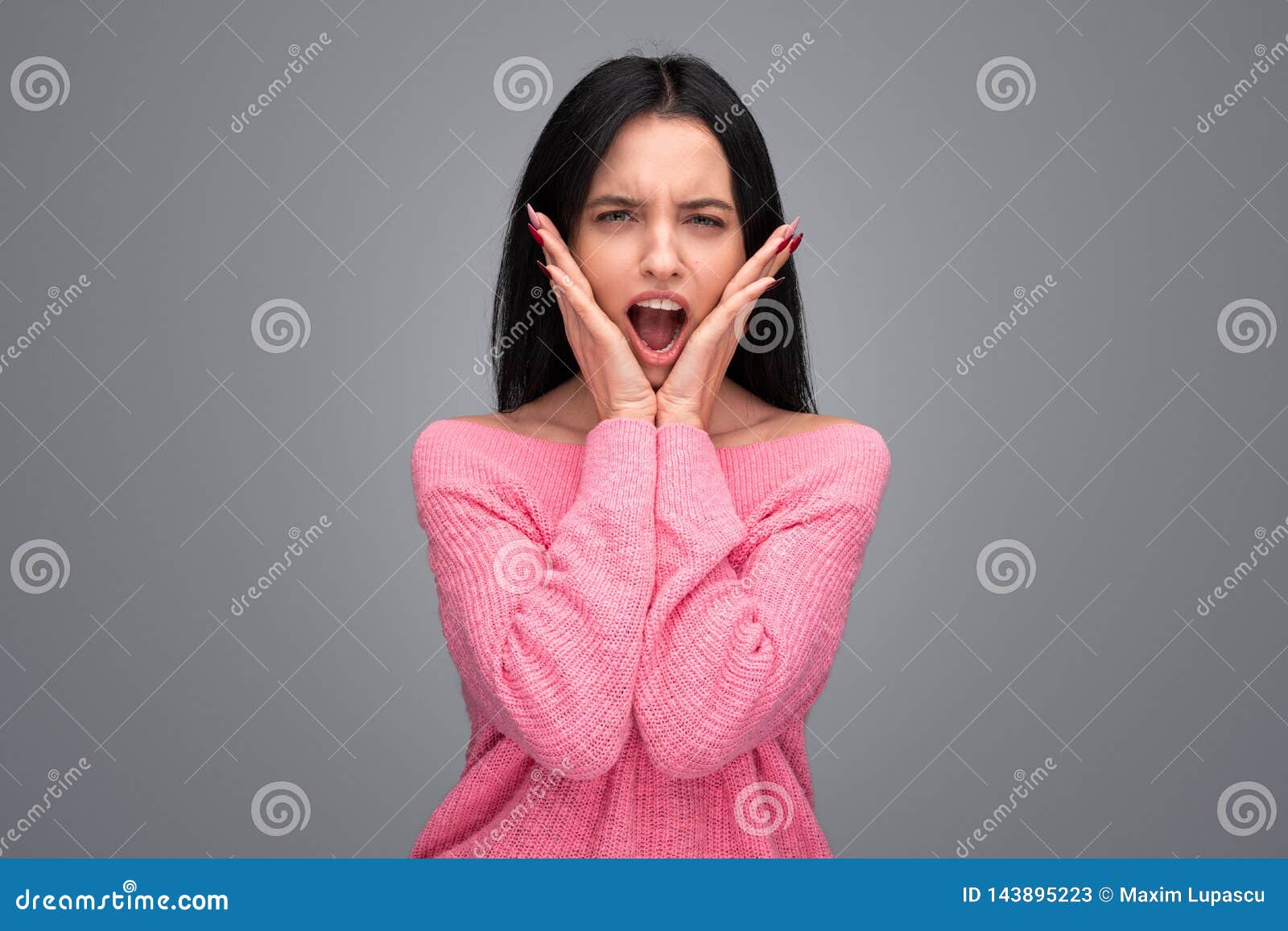 Shocked Woman Screaming At Camera Stock Image Image Of Disbelief