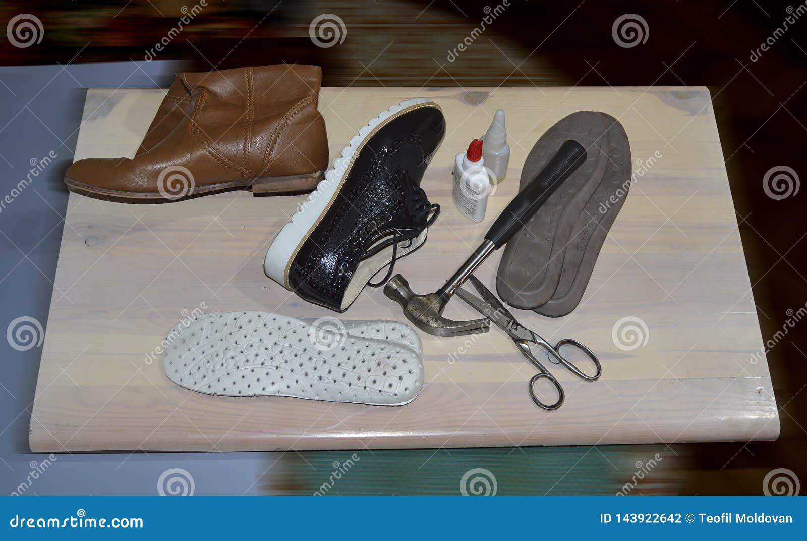 Shoe repair tools stock photo. Image of repairman, cutter 143922642