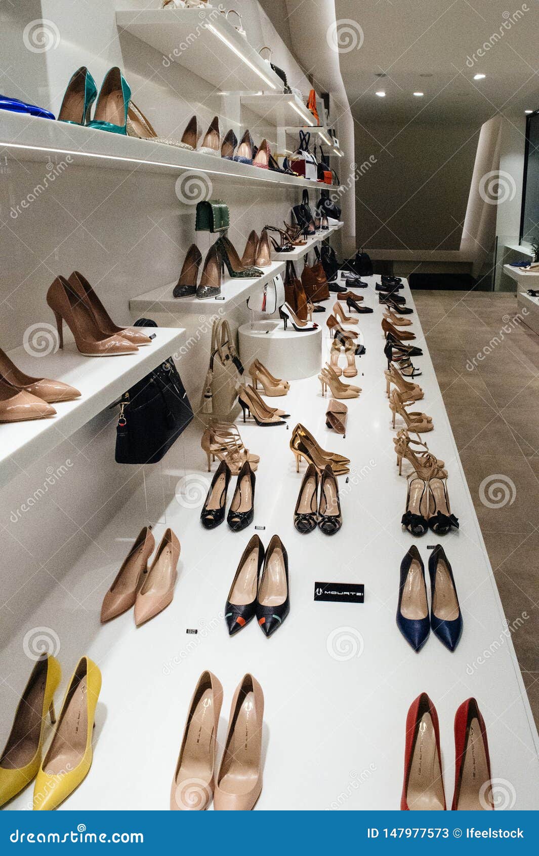 Bar Numerisk præst Shoe Store Selling Womens Heels Stiletto Editorial Stock Photo - Image of  beautiful, choosing: 147977573