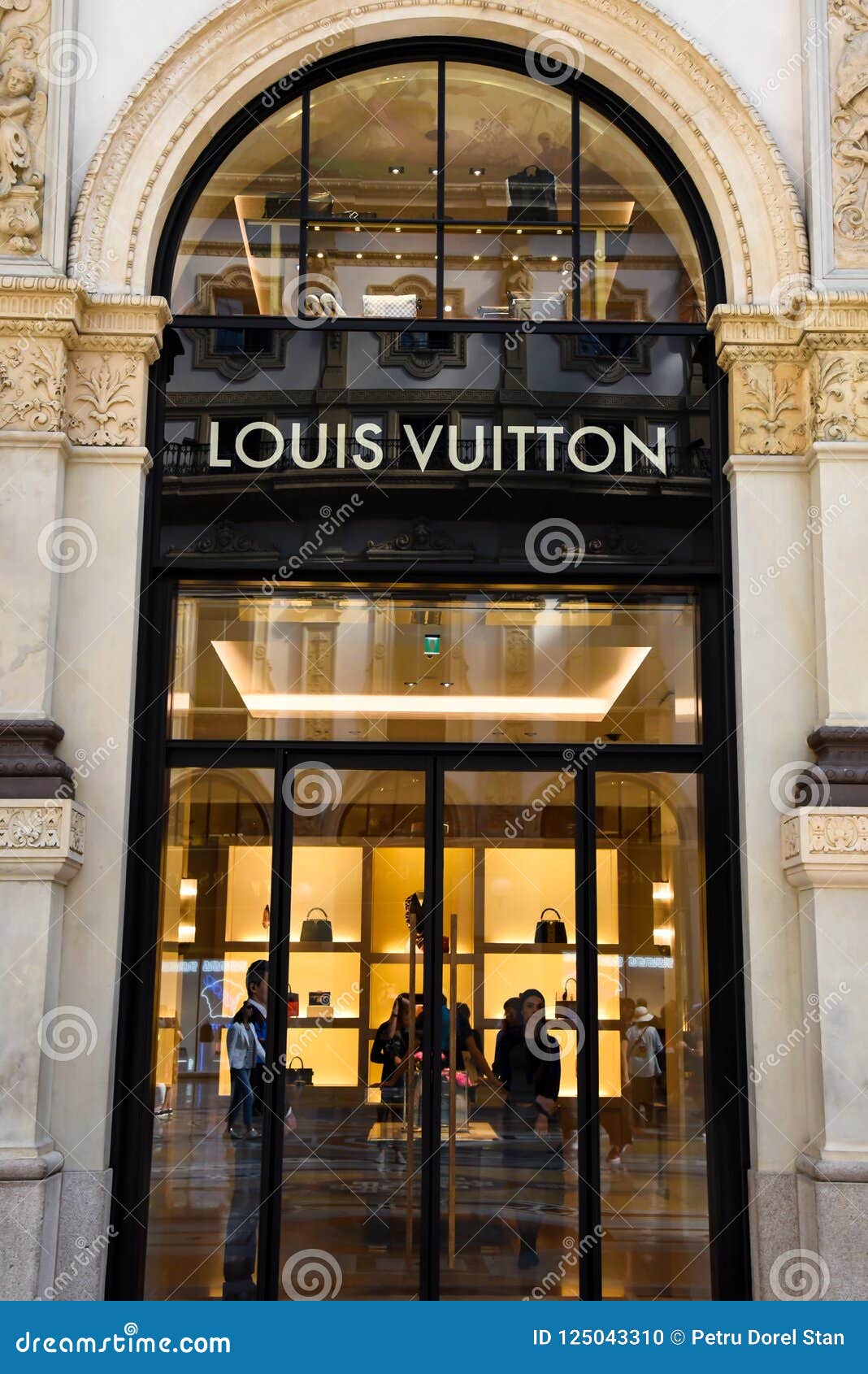 Louis Vuitton Store In Galleria Vittorio Emanuele Ii Milan Stock