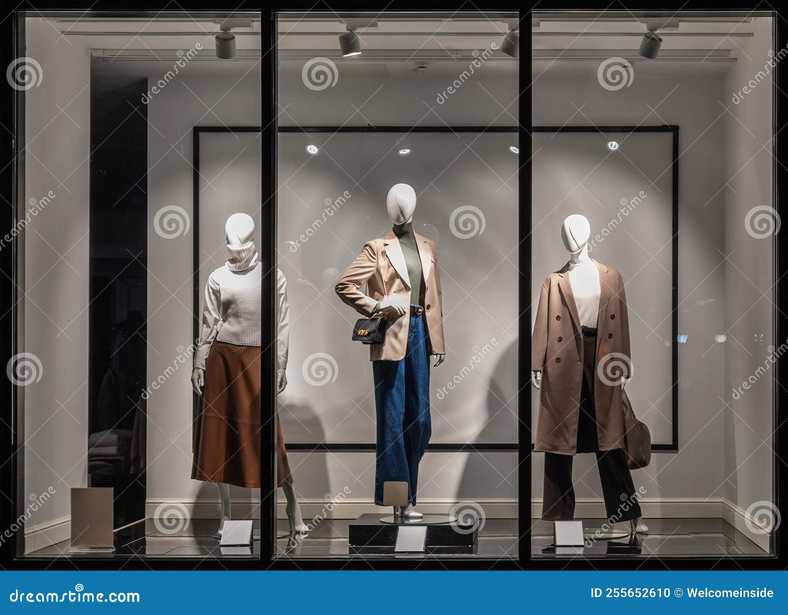 Shop Windows and Mannequins. Fashion Store Exterior. City Night ...