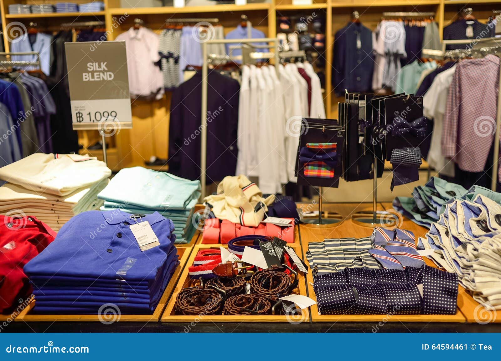 Shopping center interior editorial photo. Image of fashion - 64594461