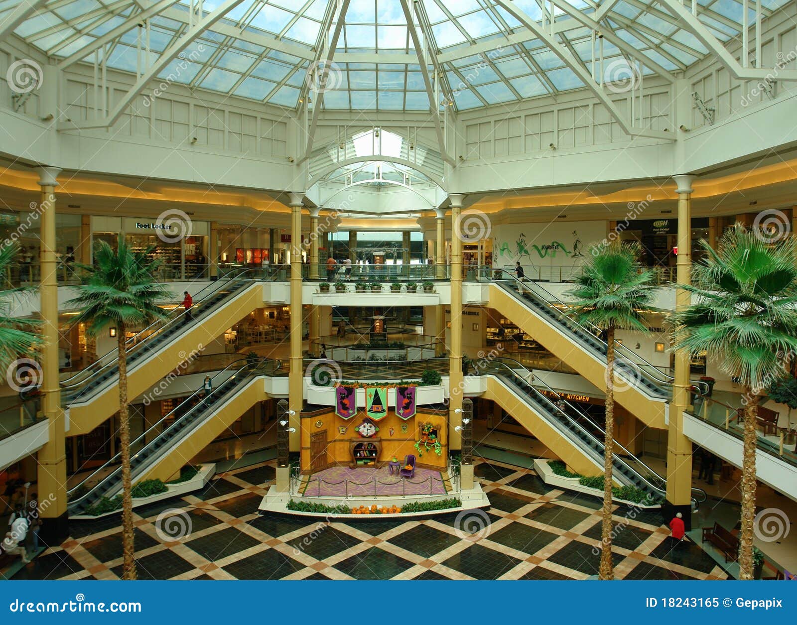 Somerset Mall Stores