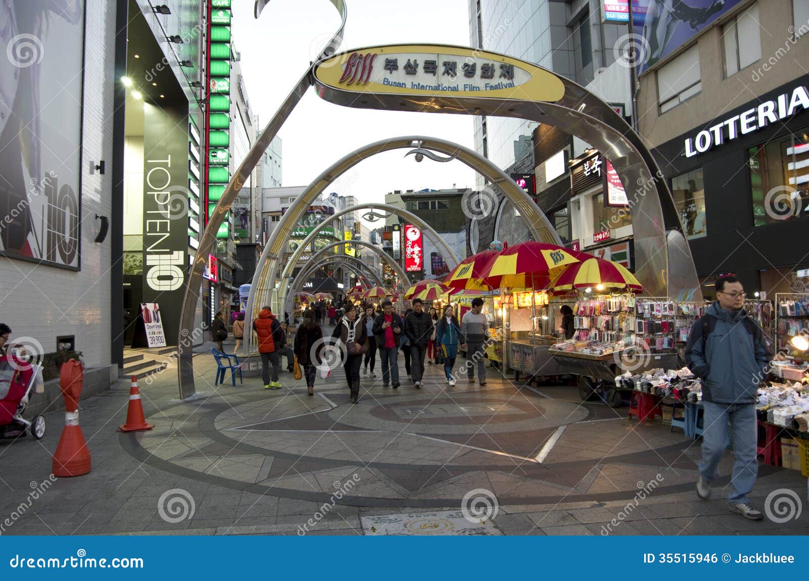 Shopping Street Busan Korea Editorial Photo - Image of people, venders