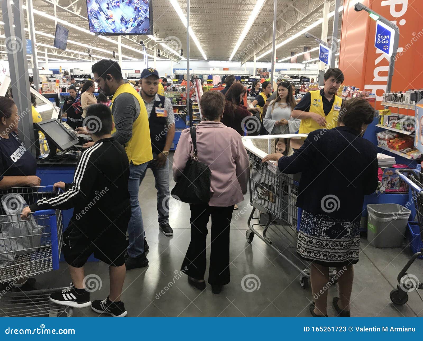 Walmart, Orlando, USA Stock Photo - Alamy