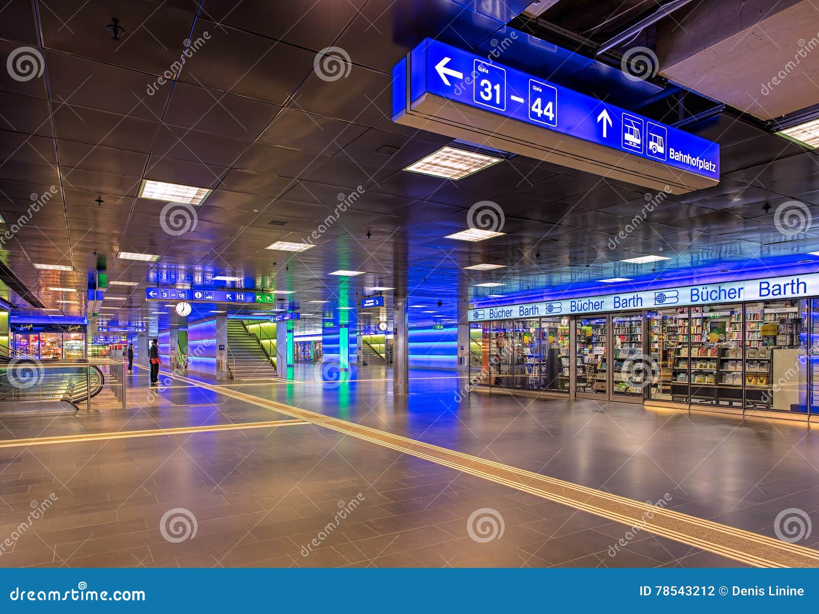 ShopVille-Zurich main station – shop in the main station