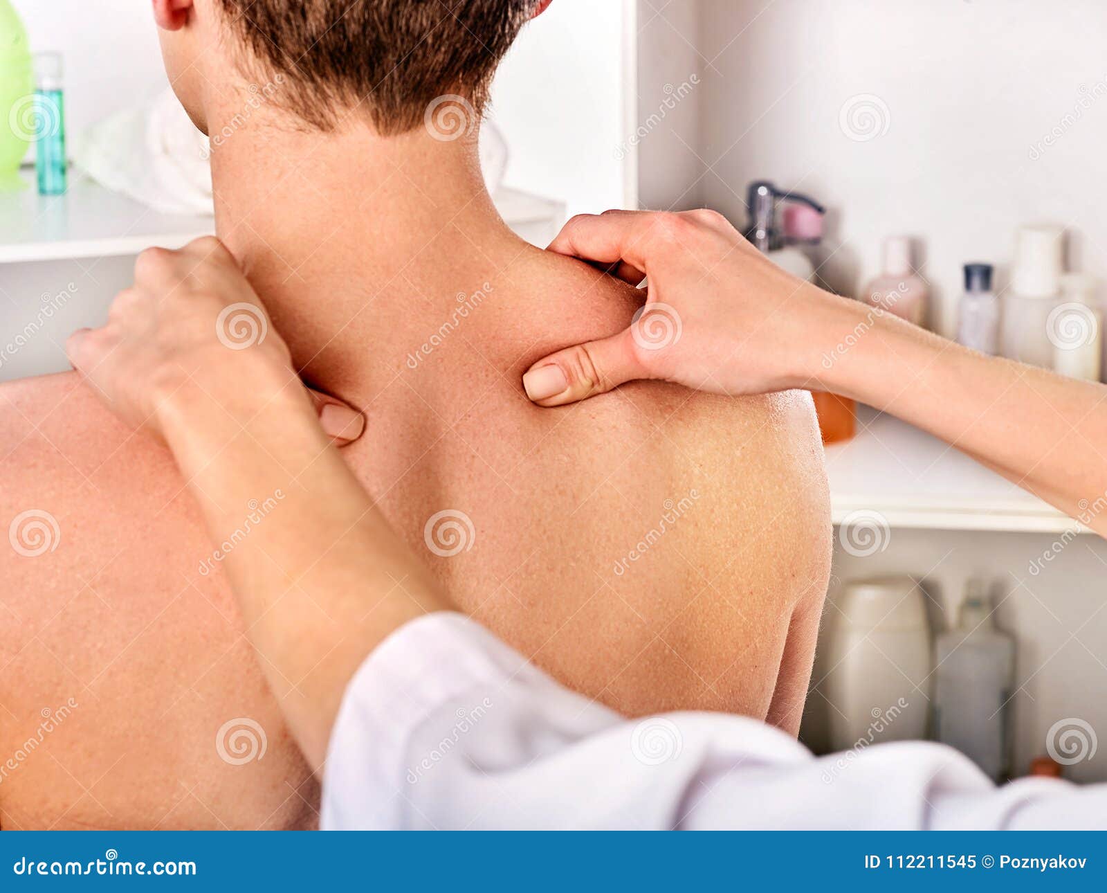 https://thumbs.dreamstime.com/z/shoulder-neck-massage-women-spa-salon-doctor-making-therapy-rehabilitation-center-reinforcement-joint-good-clinic-112211545.jpg