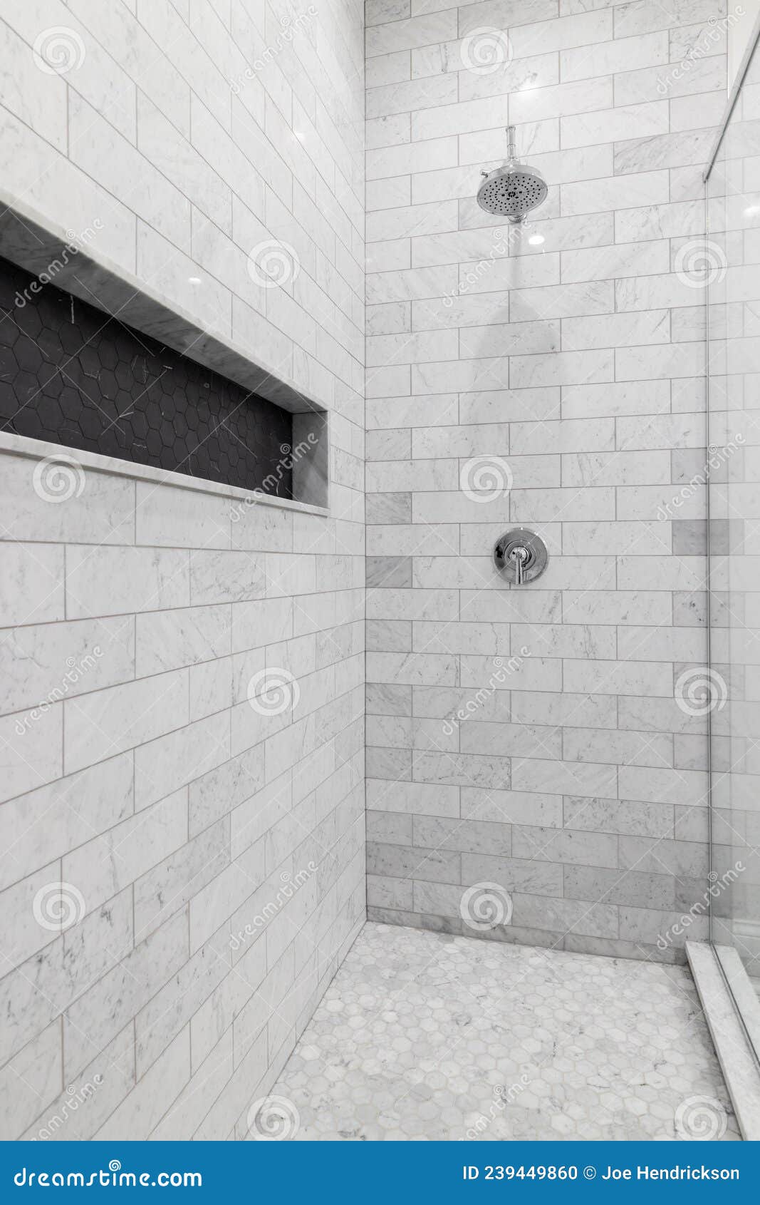 White Subway Tiles With Shelves In Shower Stock Photo - Download Image Now  - Shower, Shelf, Tile - iStock