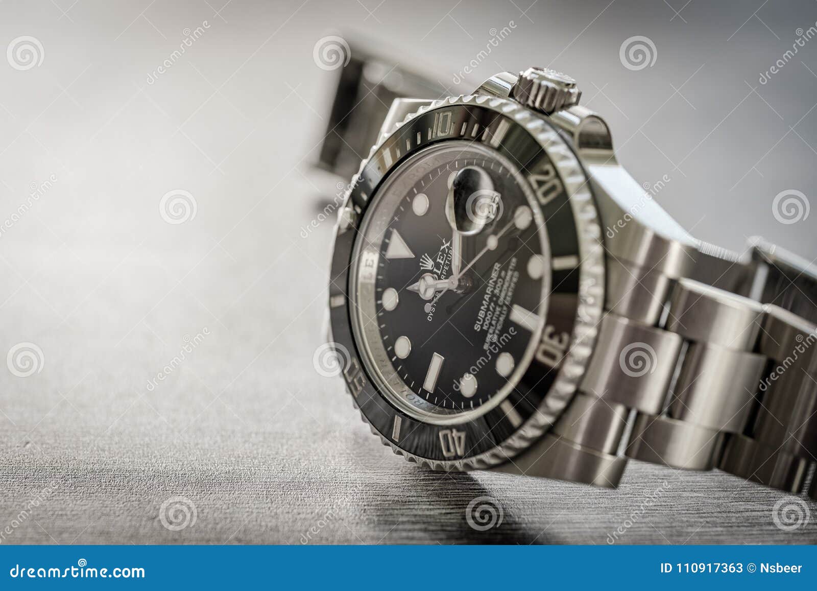 rolex submariner close up