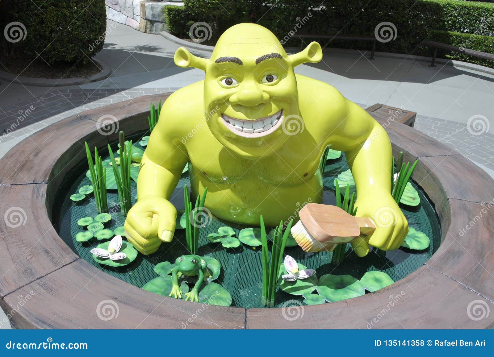 Shrek in a Mud Bath: Image Gallery (List View)