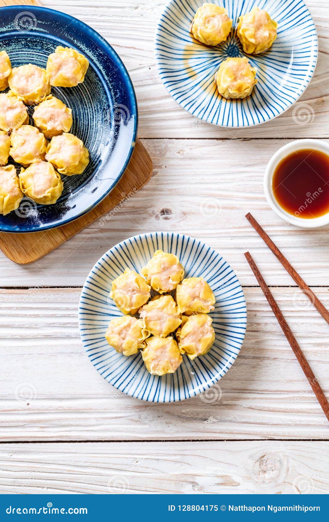 Shrimp Chinese Steamed Dumpling Stock Image - Image of chinese, shrimp ...