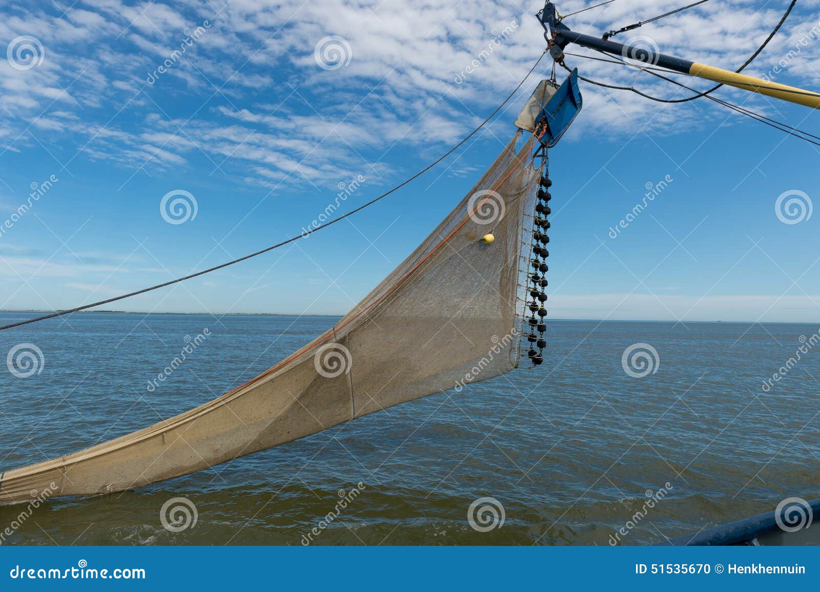 https://thumbs.dreamstime.com/z/shrimp-fishing-net-detail-dutch-fishing-boat-ready-to-drop-water-sea-51535670.jpg