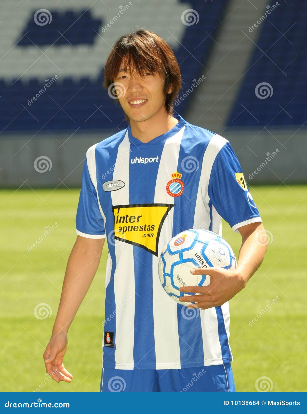 Shunsuke Nakamura na ação foto editorial. Imagem de espanhol