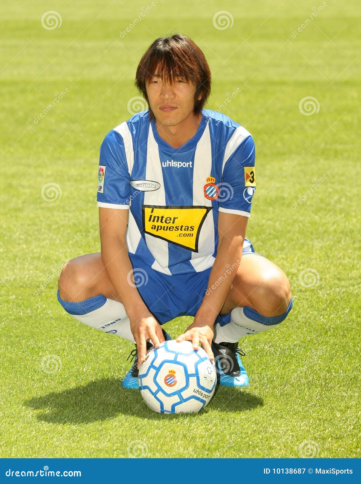 Shunsuke Nakamura na ação foto editorial. Imagem de espanhol