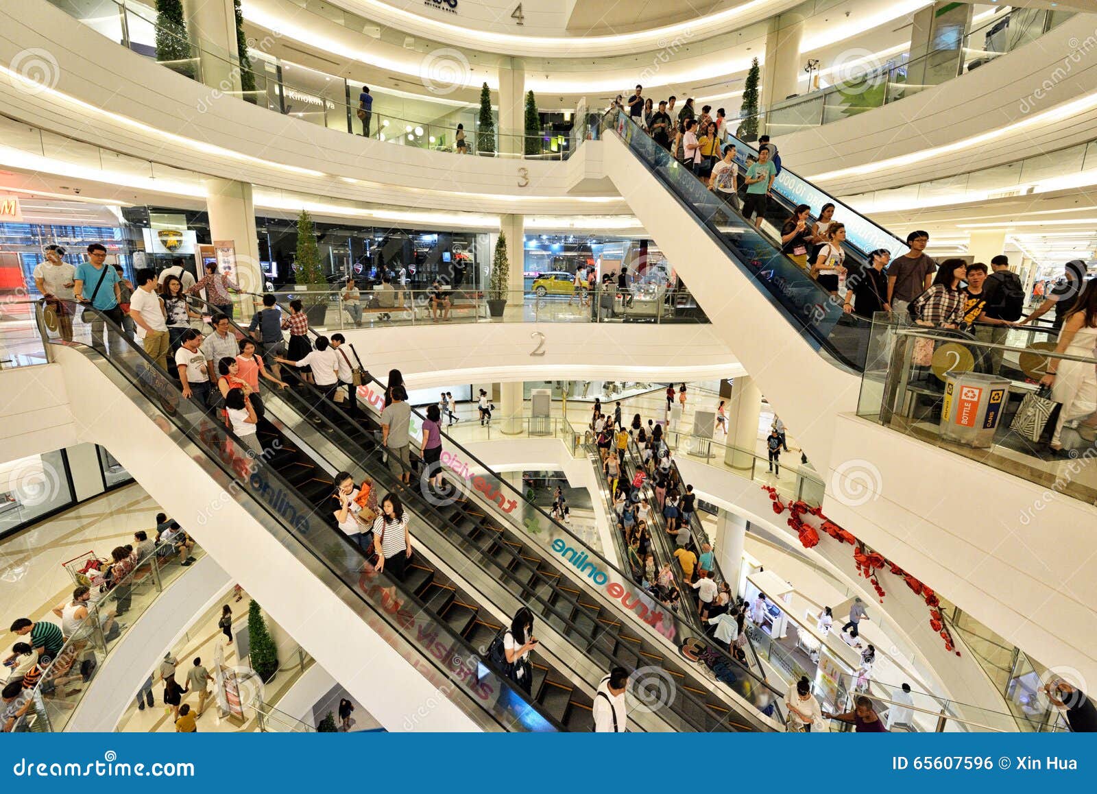 Siam Paragon Shopping Mall, Bangkok Editorial Photo - Image of center,  famed: 65607596