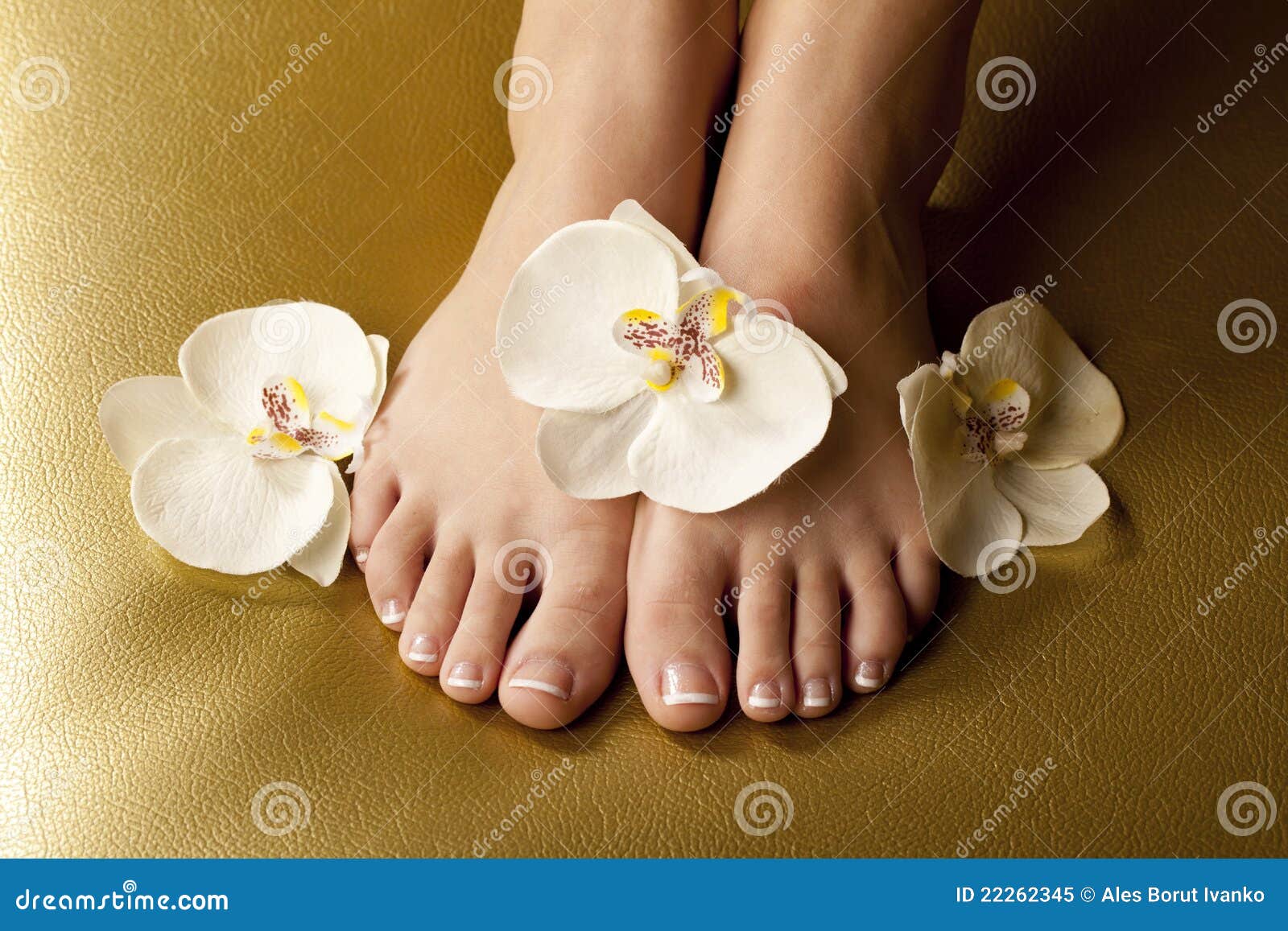 side light pedicure in spa