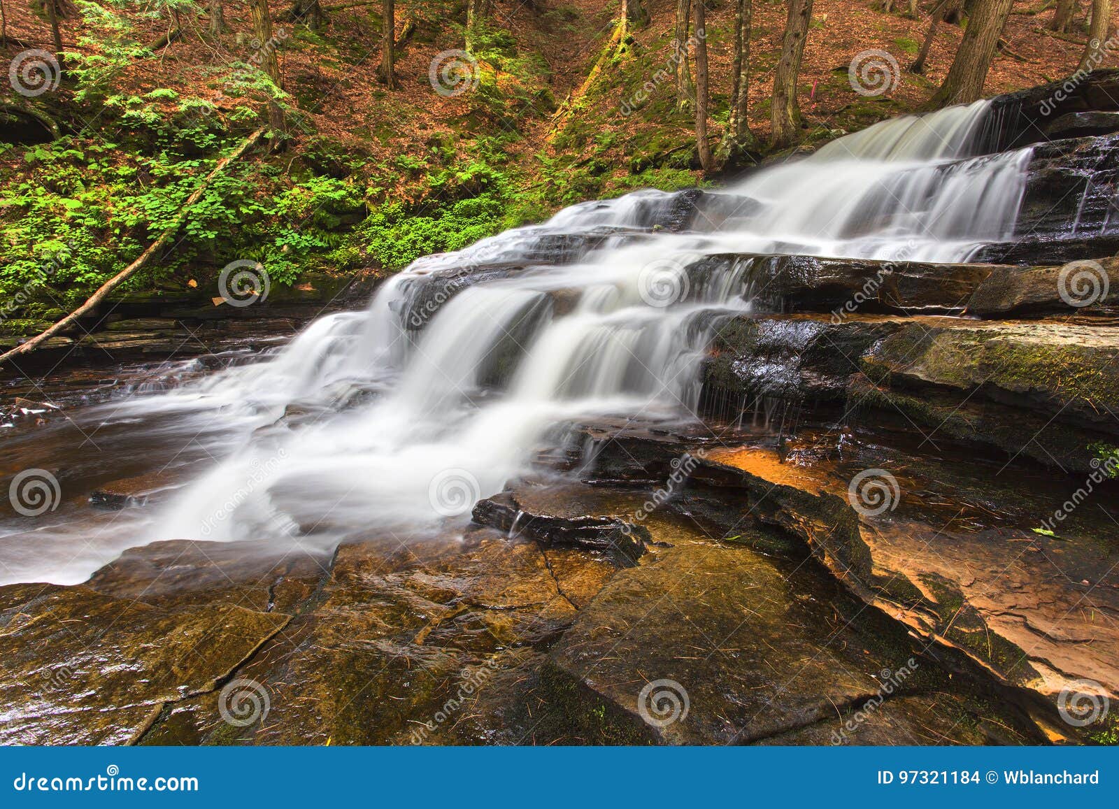 Side View of Beecher Creek stock photo. Image of great 97321184