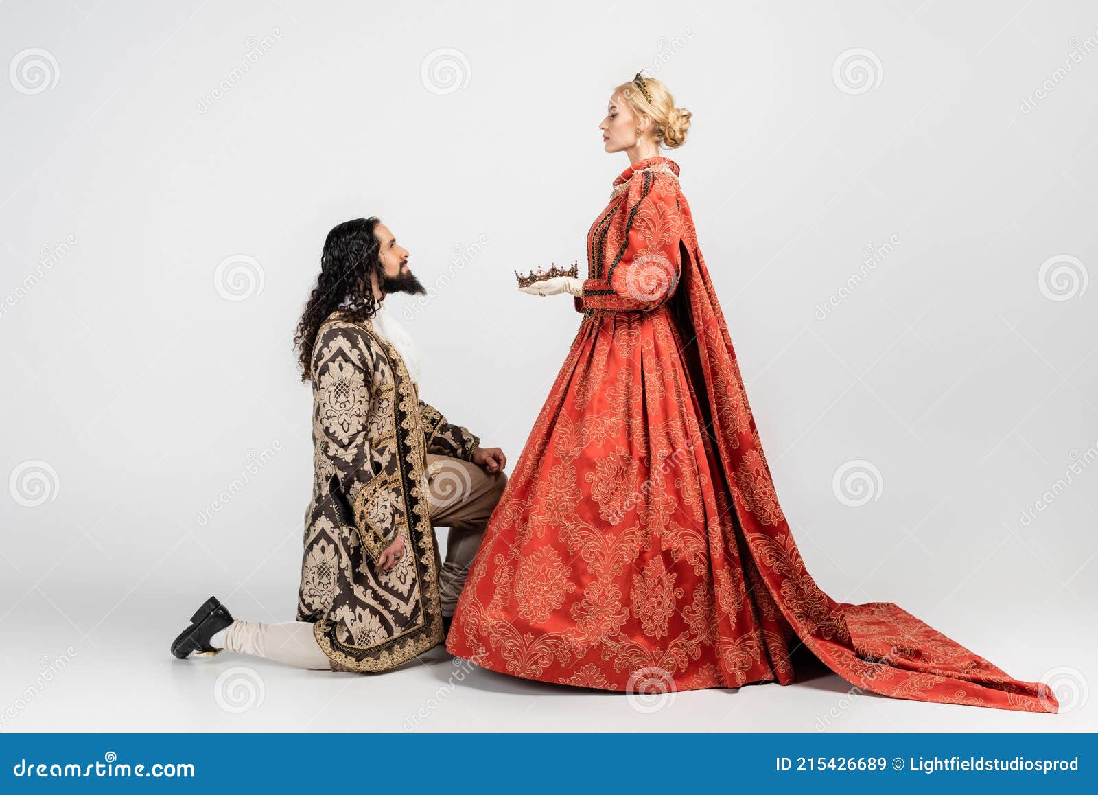 Medieval king and queen hi-res stock photography and images - Alamy