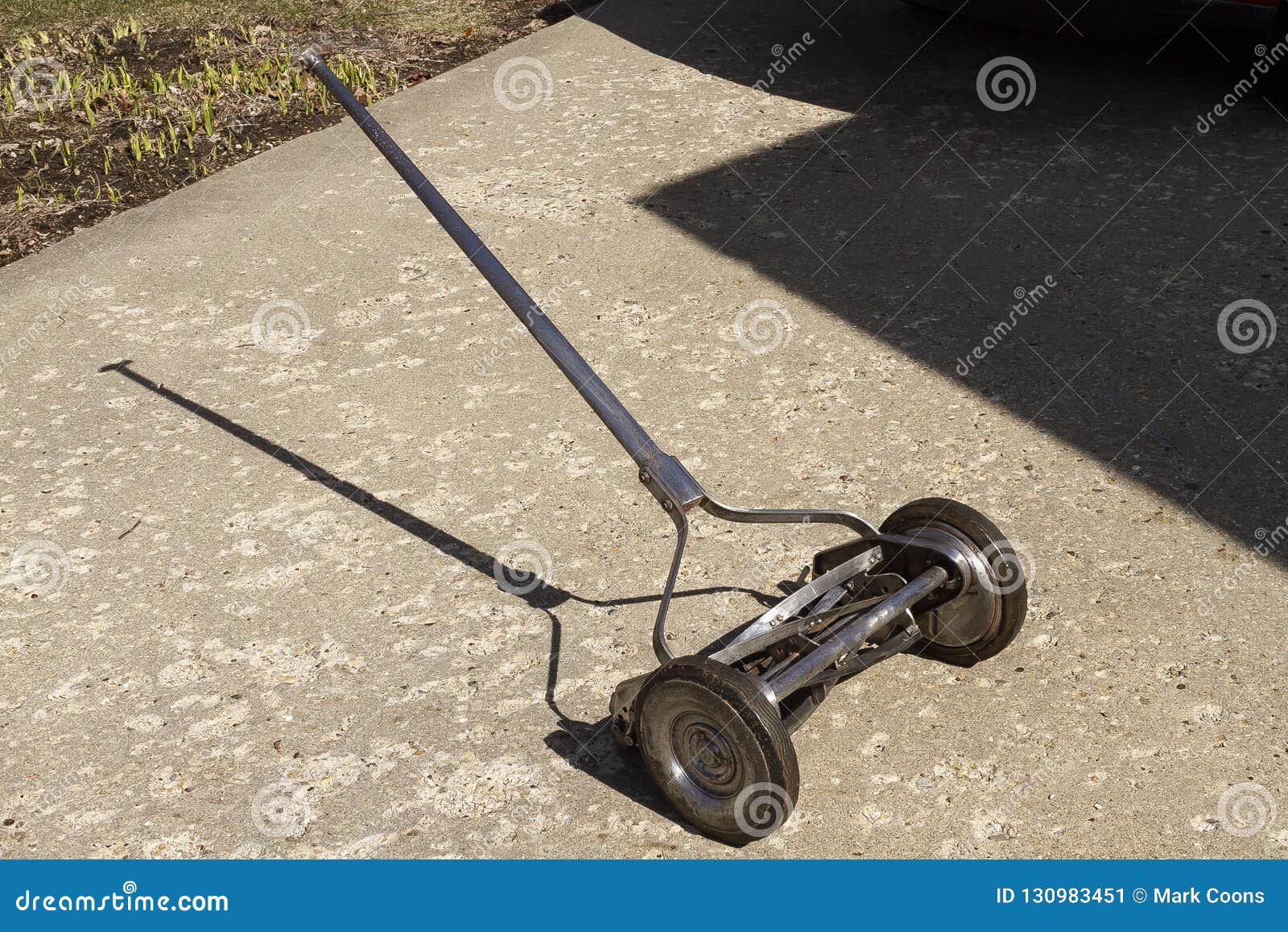 126 Reel Lawnmower Stock Photos - Free & Royalty-Free Stock Photos from  Dreamstime