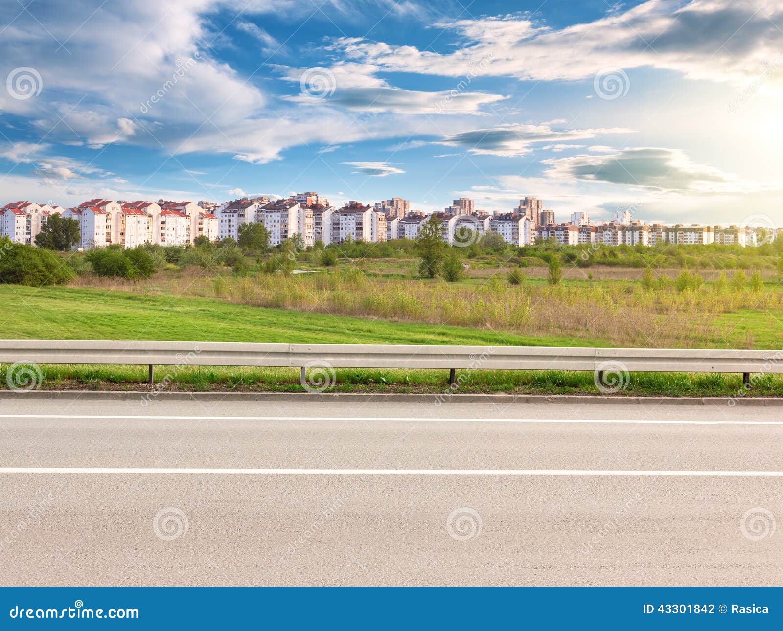 Side View of Road and Cityscape in Background Stock Photo - Image of roof,  city: 43301842