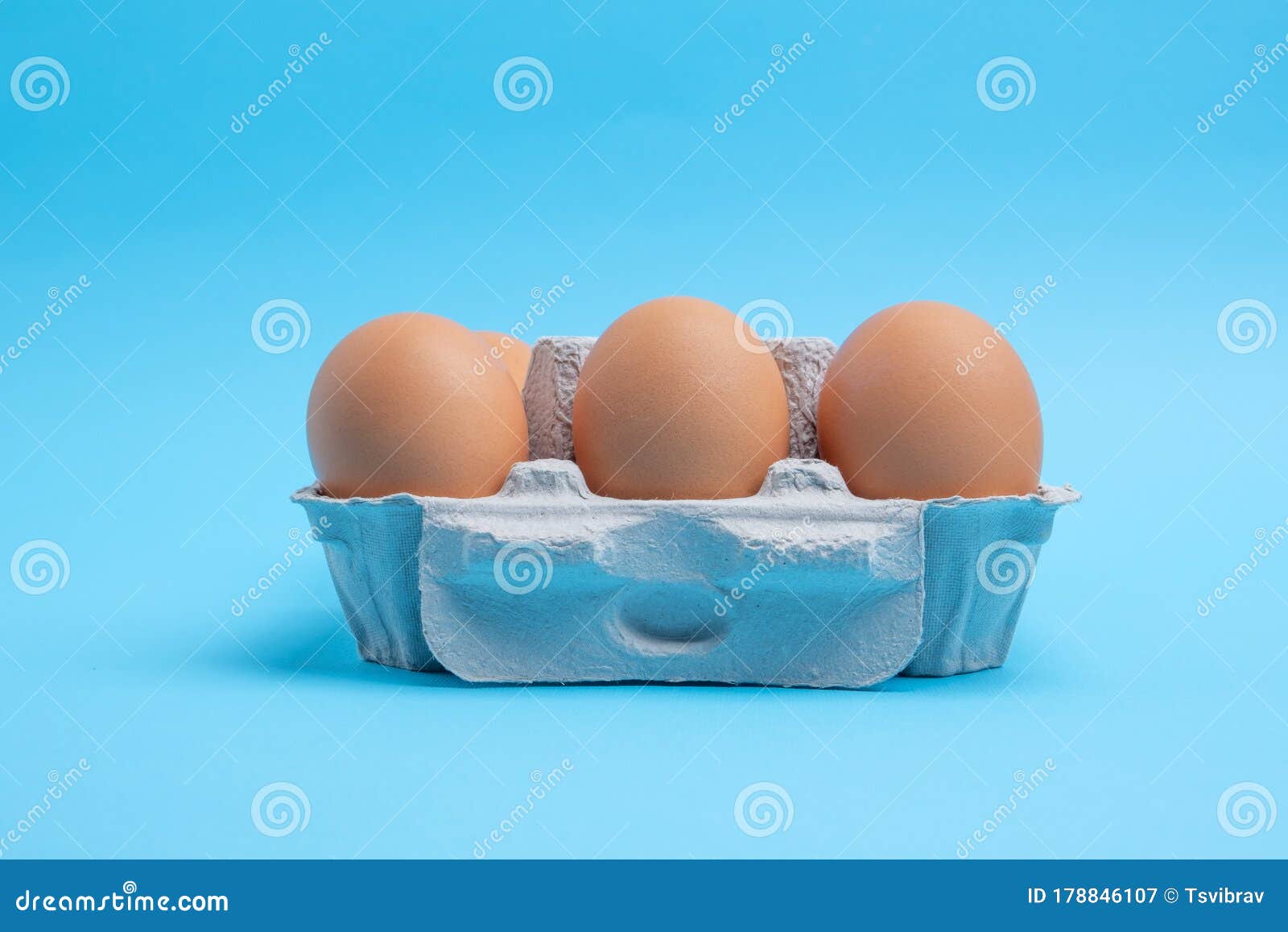 Download 311 Six Pack Eggs Photos Free Royalty Free Stock Photos From Dreamstime Yellowimages Mockups