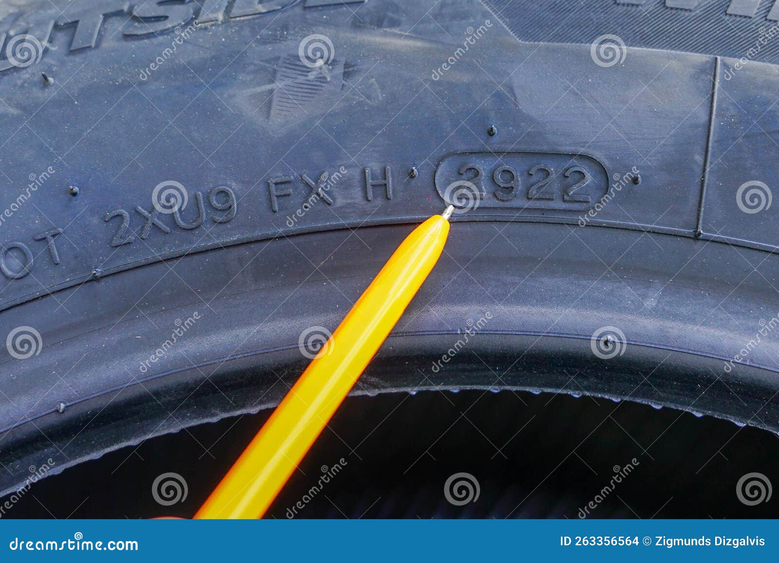 Side View of Tire with Designation of Week and Year of Tire Production