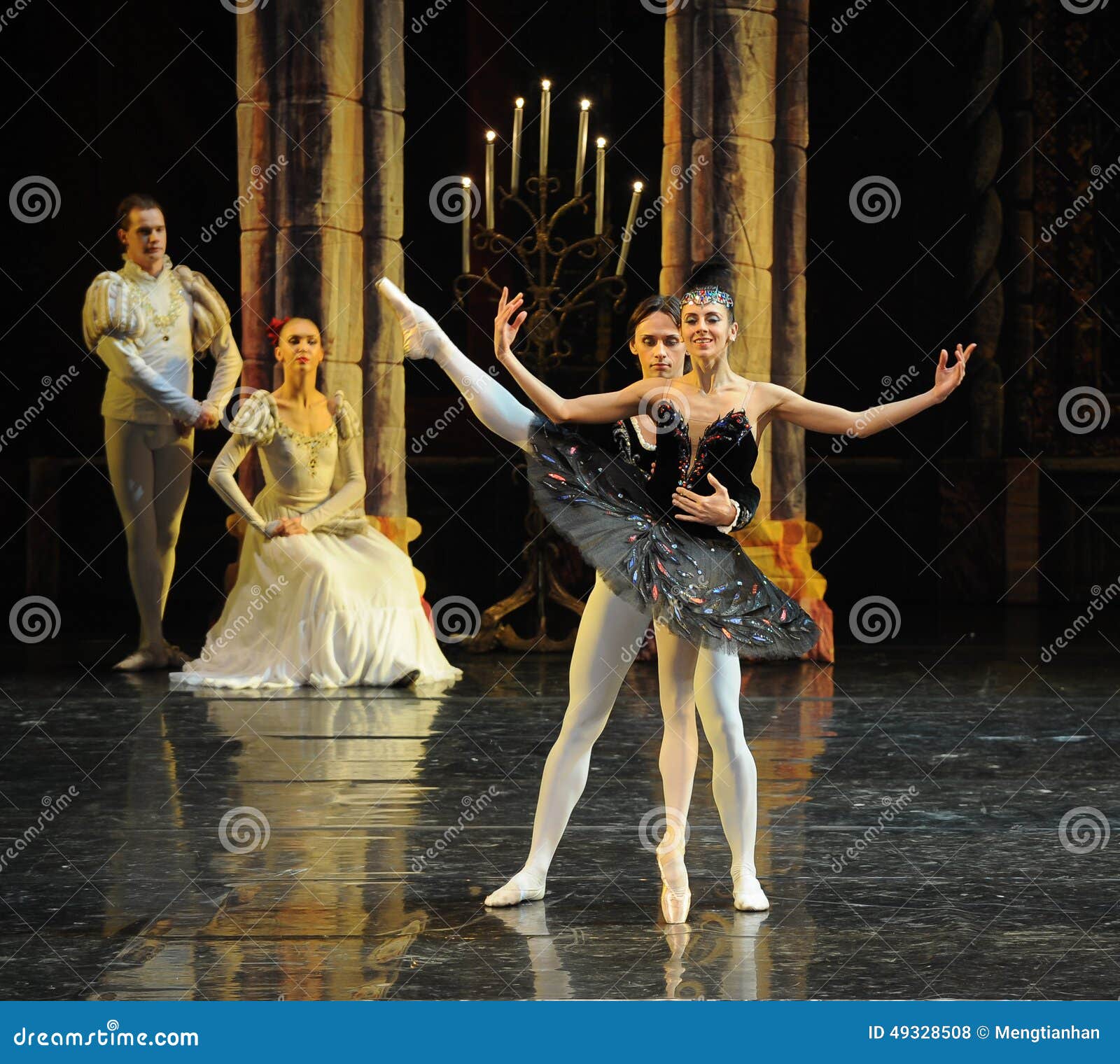 indrømme frynser At sige sandheden Siegfried and Black Swan Dance-the Prince Adult Ceremony-ballet Swan Lake  Editorial Stock Photo - Image of excellent, embrace: 49328508