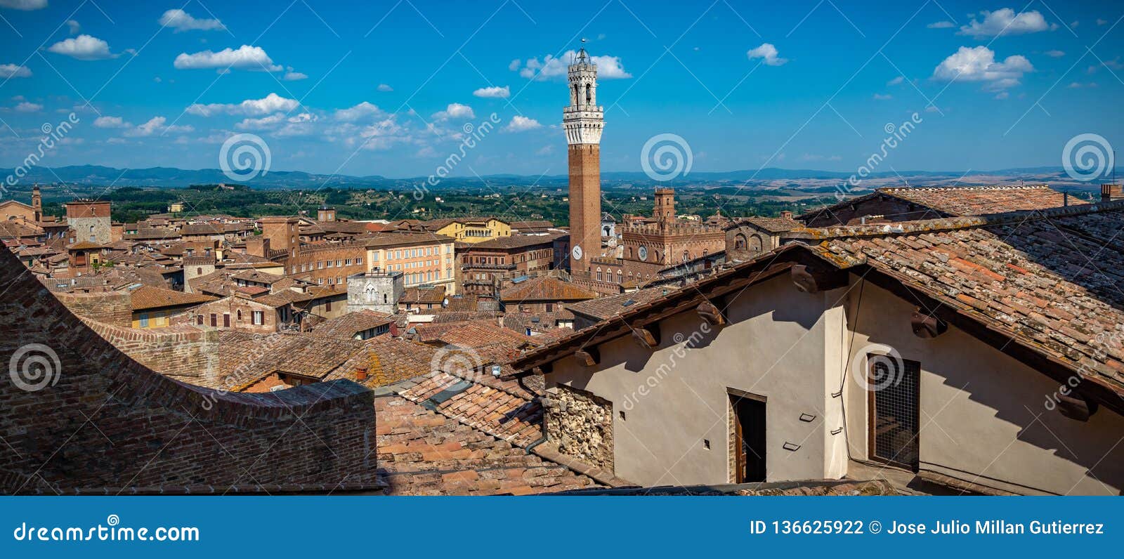sight of siena italia`s city